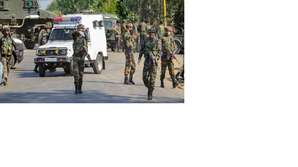 जम्मू-कश्मीर : सुरक्षाबलों को मिली बड़ी कामयाबी, शोपियां में 4 आतंकियों को मार गिराया